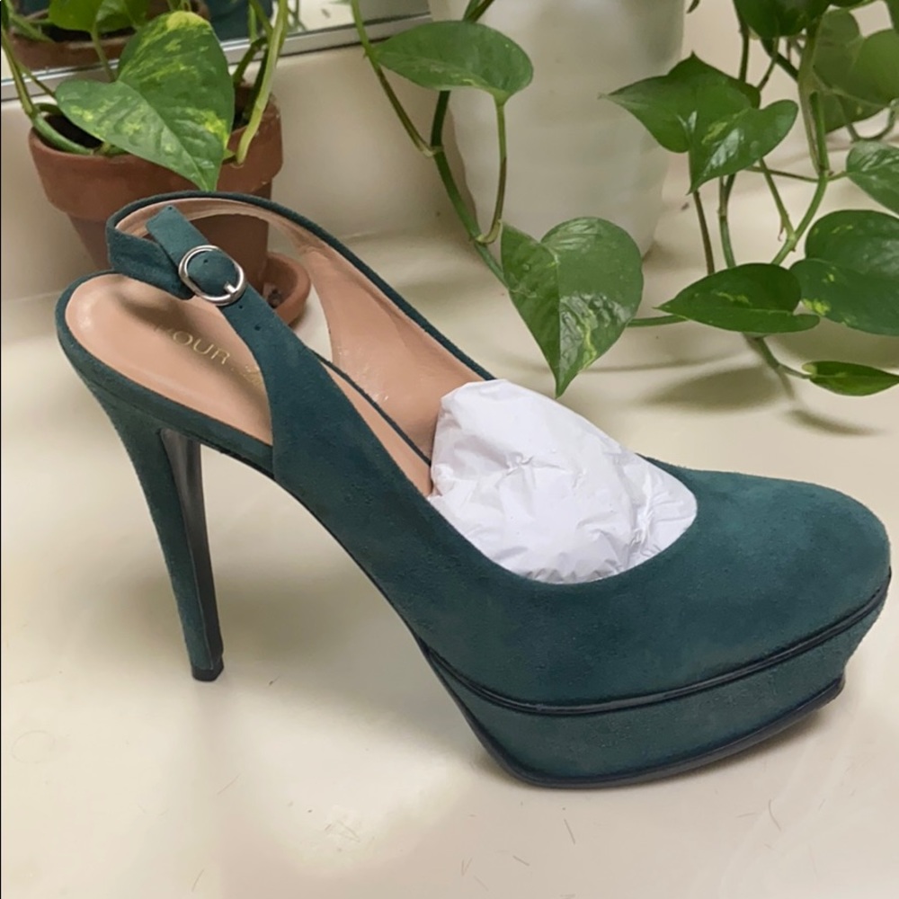 Pour la victoire slingback heels